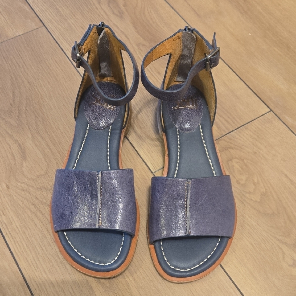 Söfft Faxyn Leather Ankle-strap Sandals In Zante Blue Sz 6M